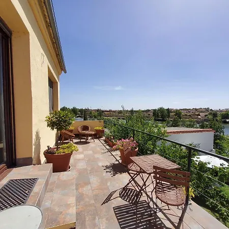 La Casa Del Rio Zamora