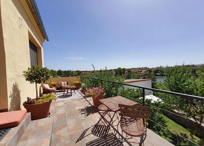 La Casa Del Rio Zamora