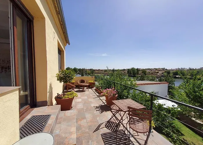 La Casa Del Rio Zamora